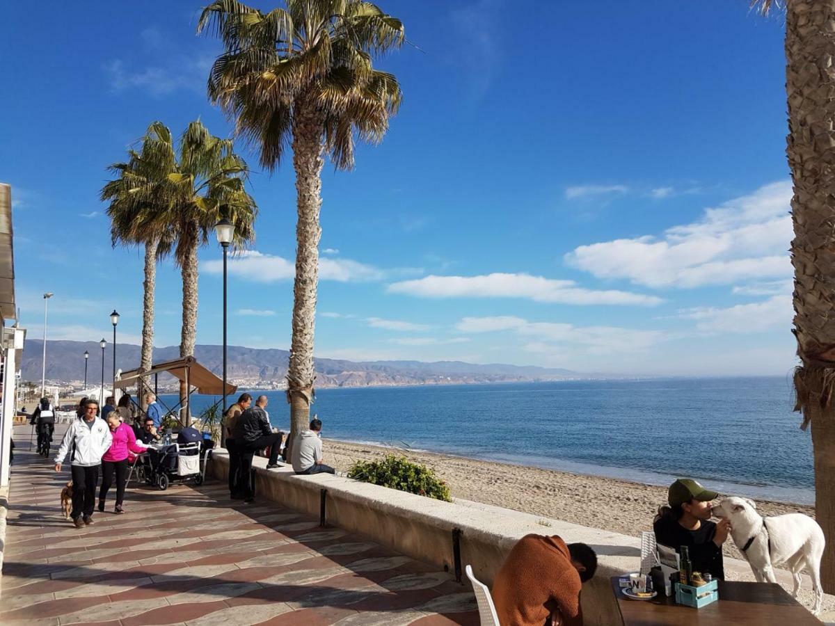 Primera Linea De Playa Roquetas de Mar Kültér fotó